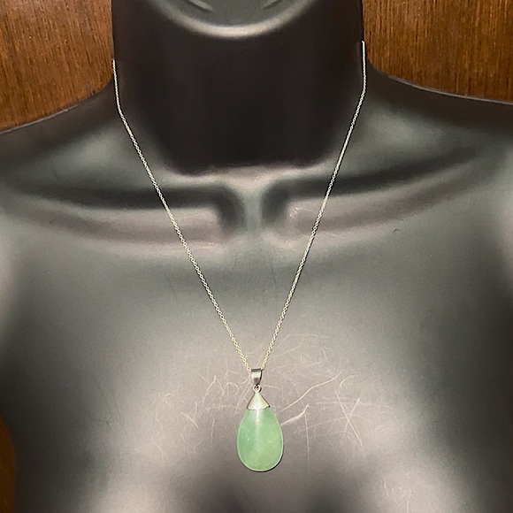 Jewelry - Sterling Silver Green Aventurine Teardrop Pendant Necklace